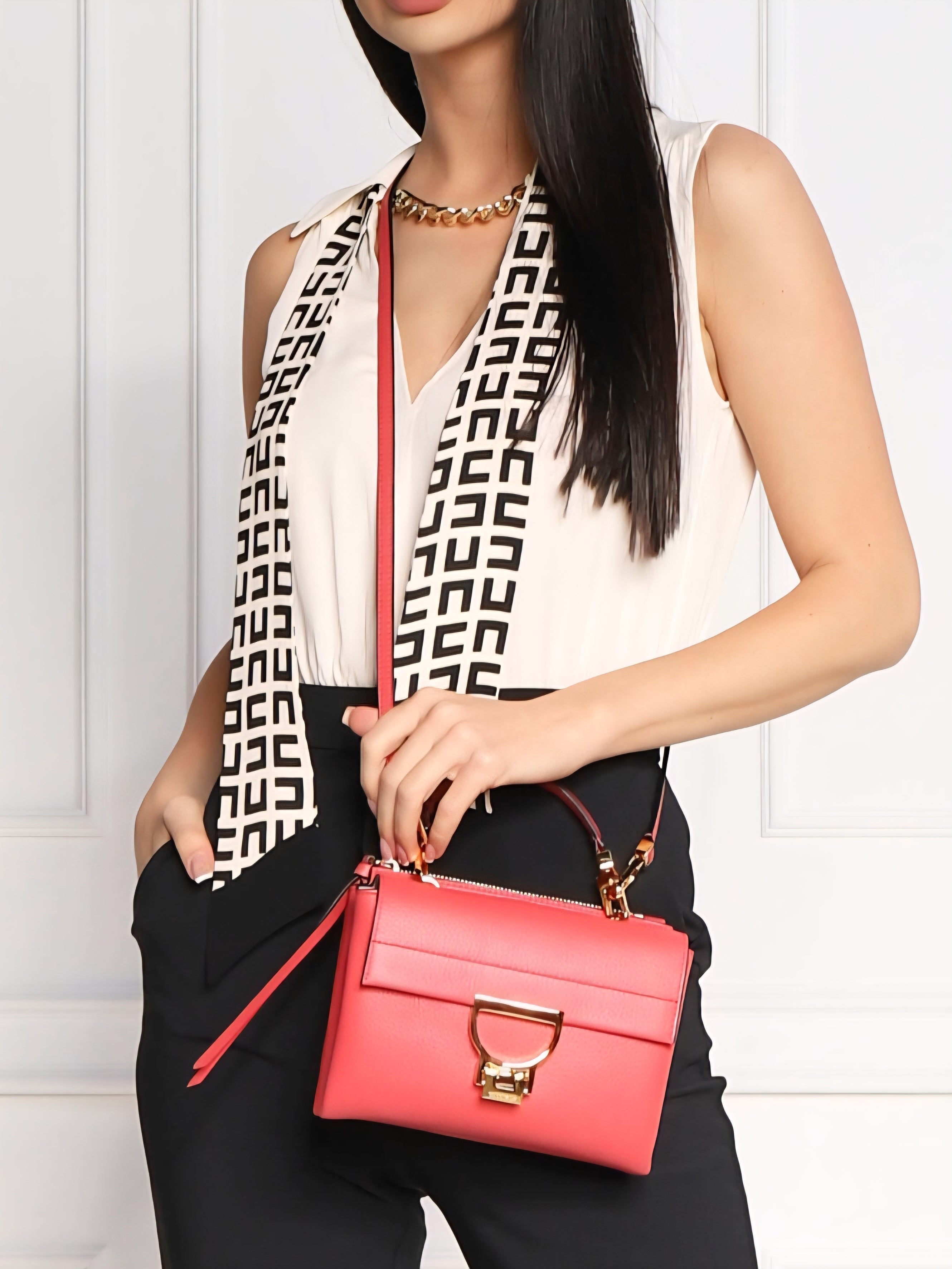 COCCINELLE WOMEN'S BAG RED