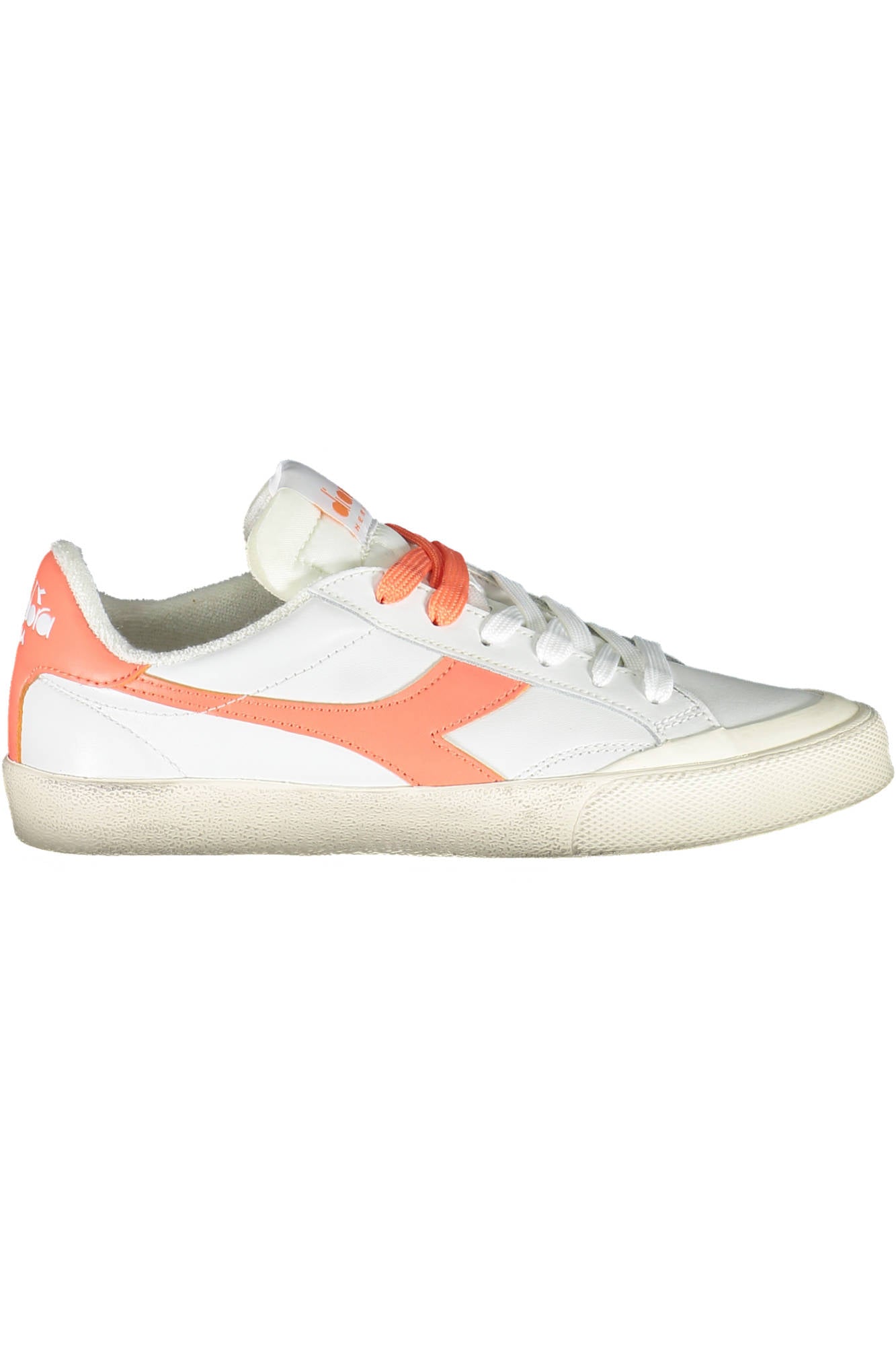 DIADORA