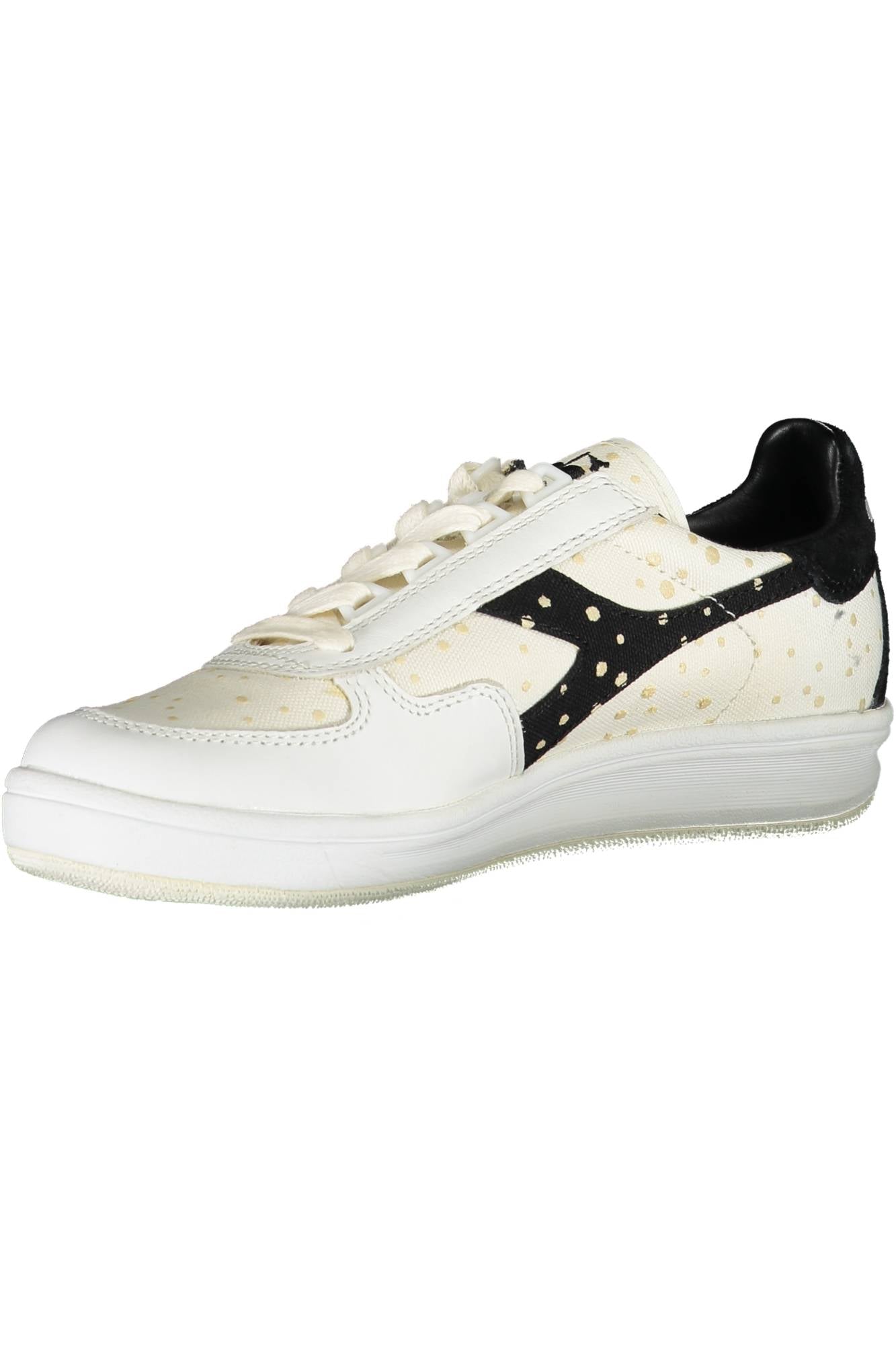 DIADORA