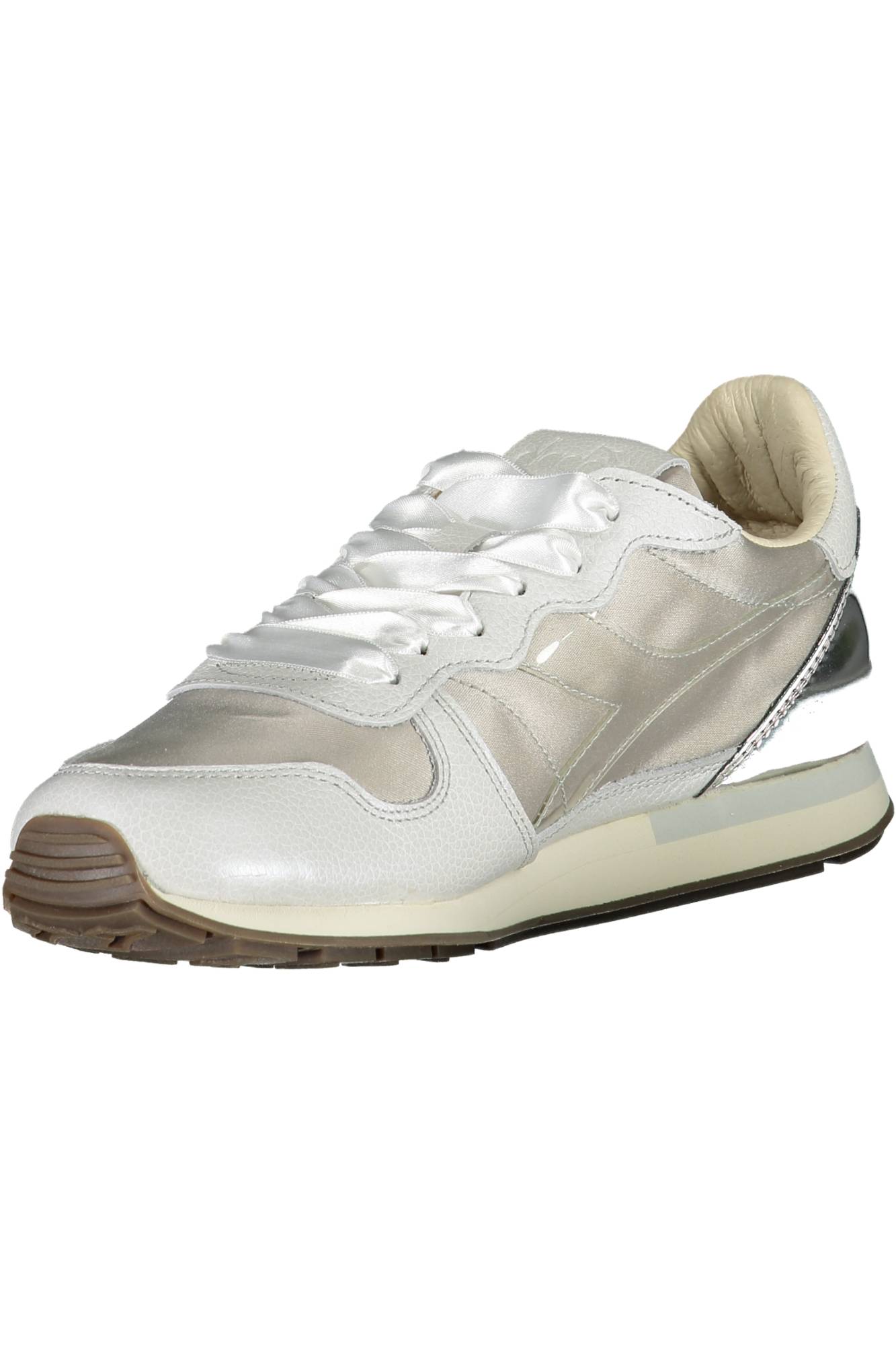 DIADORA
