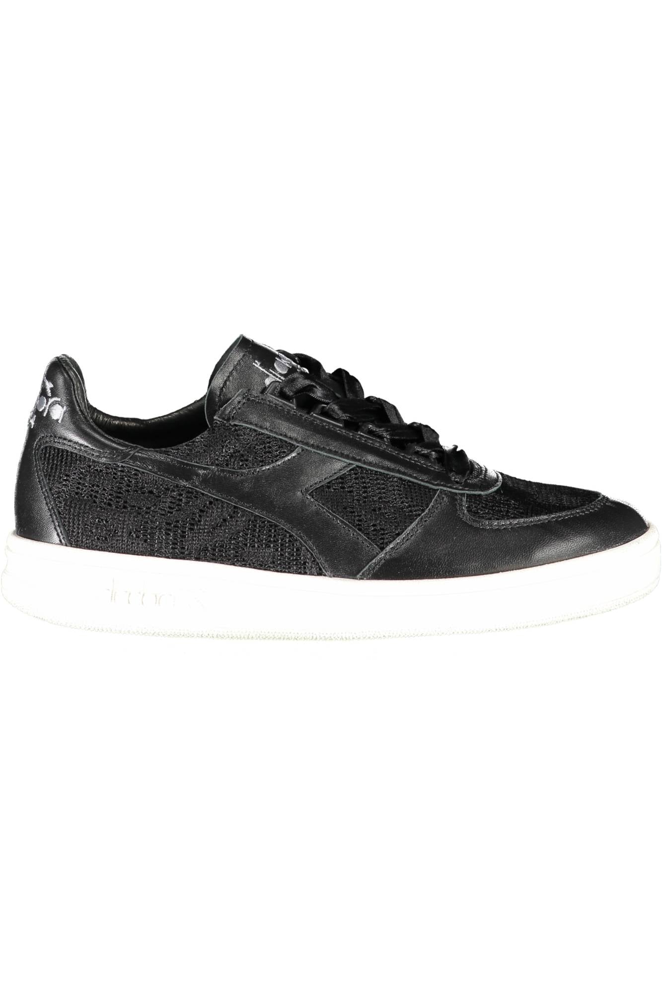 DIADORA